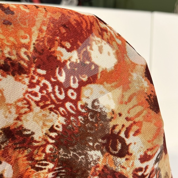 Karen Kane - Multicolor Floral Netting Top, Tshirt cut, xs - Picture 3 of 5